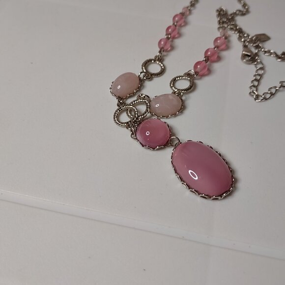1928 Pink and Silver Necklace - Picture 4 of 10